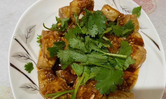 瘦肉焖炸豆腐怎么做？步骤和技巧有哪些？