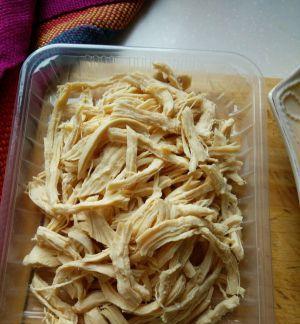 彩椒鸡丝的做法是什么？如何做出美味的彩椒鸡丝？