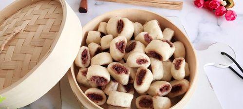 紫薯玫瑰小馒头制作教程（美味可口的紫薯玫瑰小馒头）