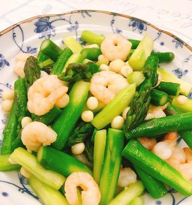 青椒芦笋炒五花怎么做？步骤详解和常见问题解答？