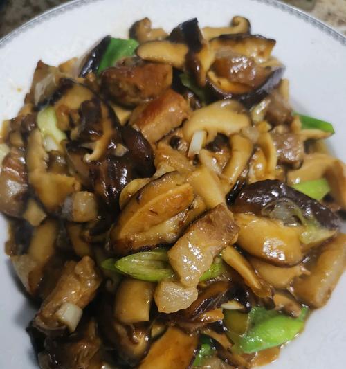 用香菇炒肉，健康美味一起来（家常美食）